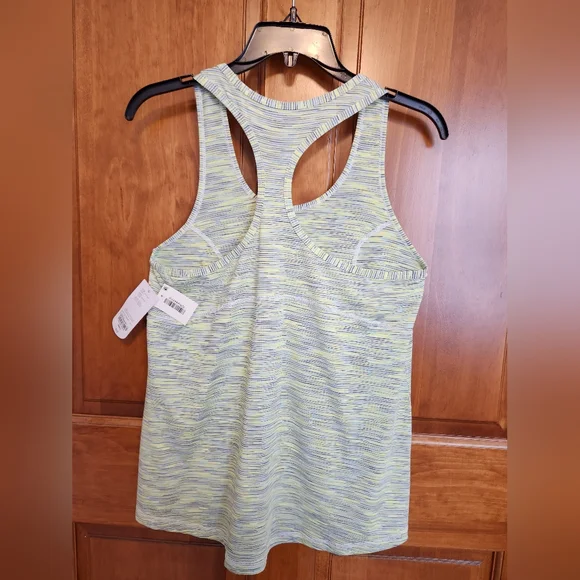 NWT Xersion Anti-Odor Workout Tee.  Size L - Picture 5 of 7